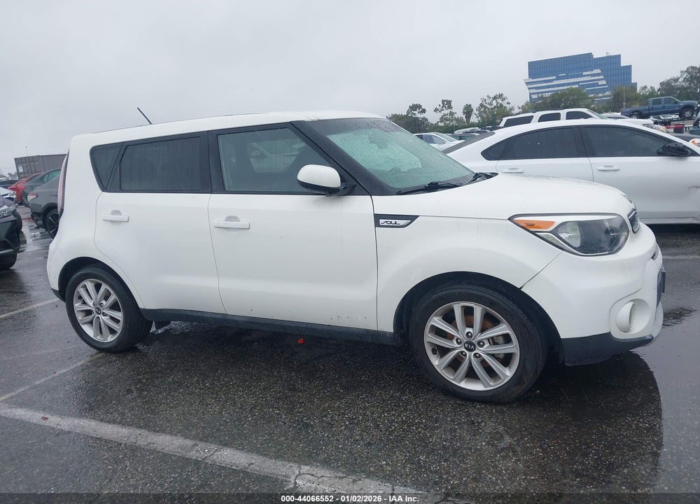 2019 KIA SOUL + VIN: KNDJP3A59K7699909