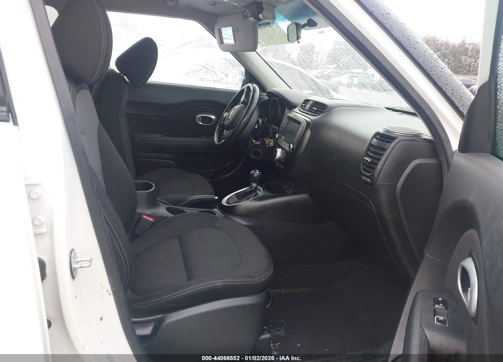 2019 KIA SOUL + VIN: KNDJP3A59K7699909