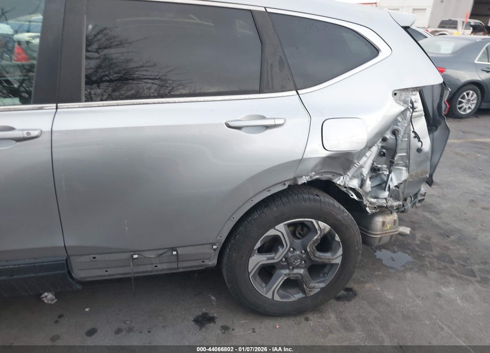 2018 HONDA CR-V EX VIN: 7FARW2H5XJE106089