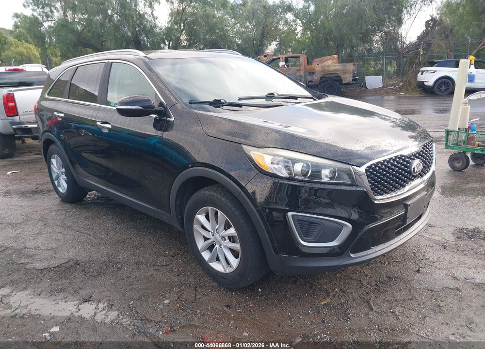 2017 KIA SORENTO 2.4L LX VIN: 5XYPG4A31HG240190