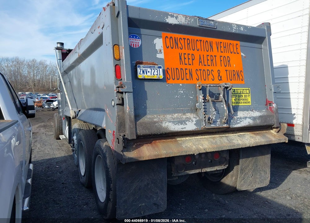 1996 PETERBILT 377 VIN: 1XPCDB9XXTD369909