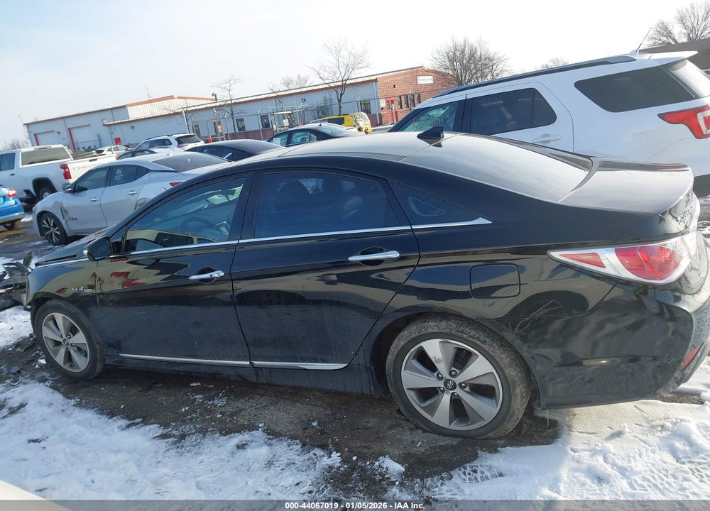 2012 HYUNDAI SONATA HYBRID VIN: KMHEC4A49CA060911