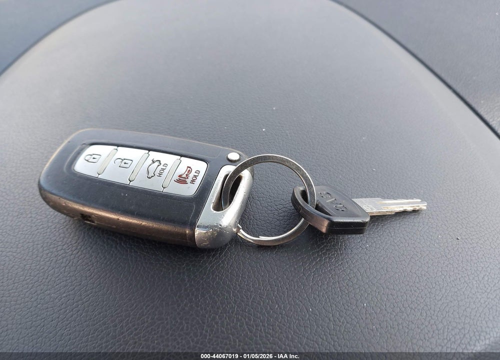2012 HYUNDAI SONATA HYBRID VIN: KMHEC4A49CA060911