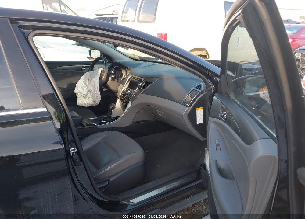 2012 HYUNDAI SONATA HYBRID VIN: KMHEC4A49CA060911