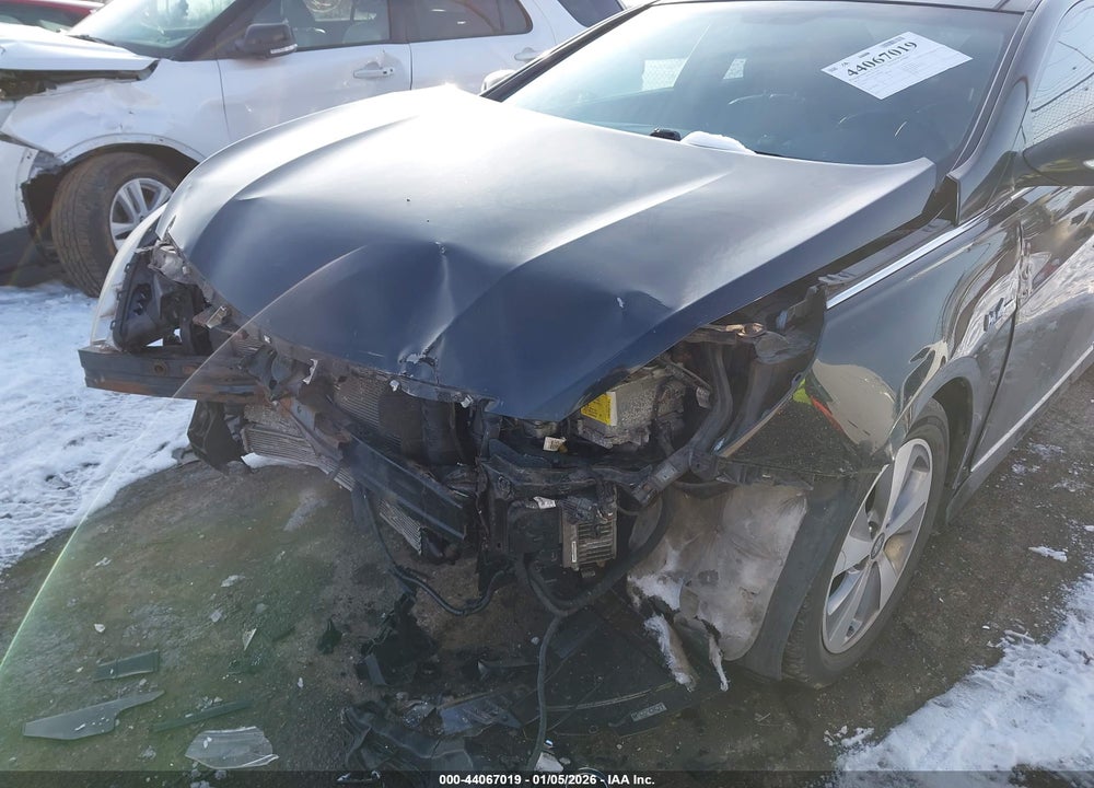2012 HYUNDAI SONATA HYBRID VIN: KMHEC4A49CA060911