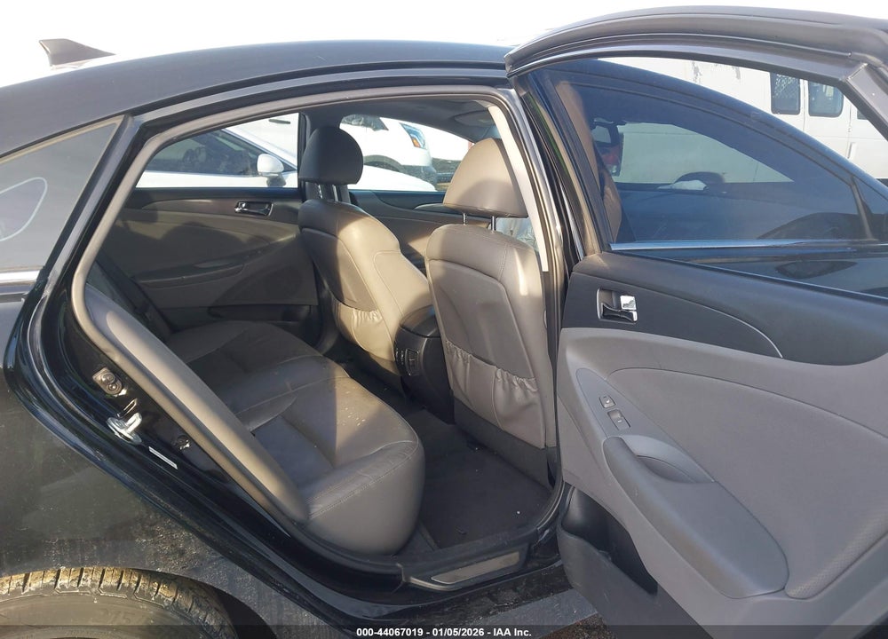 2012 HYUNDAI SONATA HYBRID VIN: KMHEC4A49CA060911