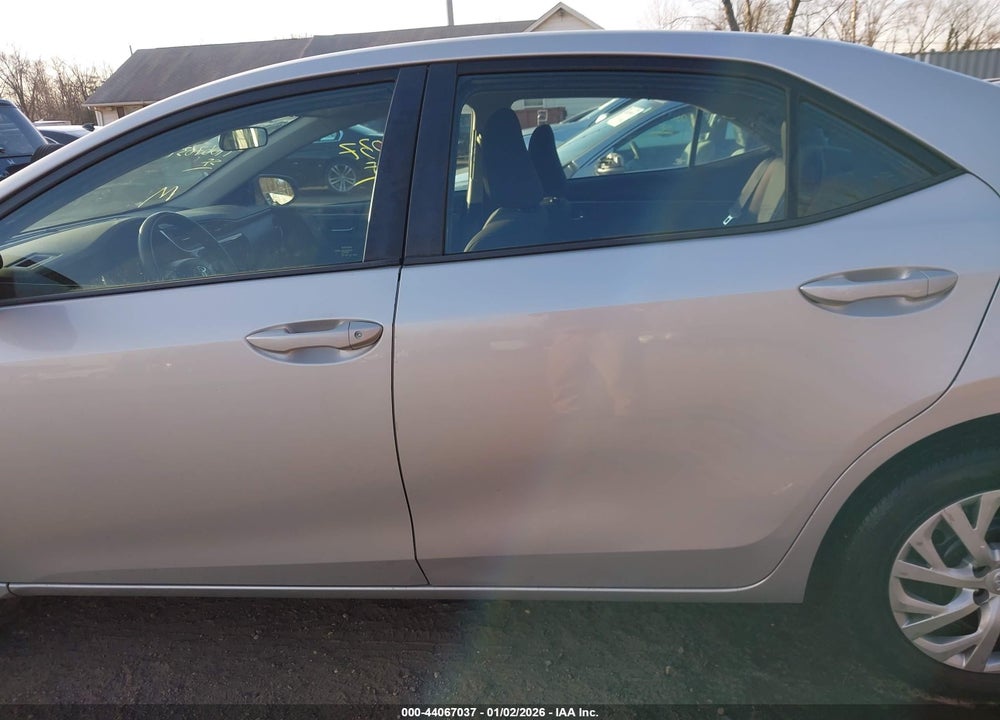 2019 TOYOTA COROLLA LE VIN: 5YFBURHE6KP910536