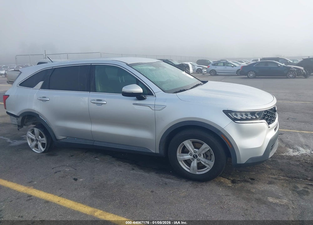 2021 KIA SORENTO LX VIN: 5XYRG4LC1MG021701