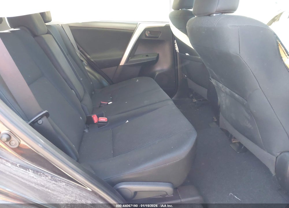 2015 TOYOTA RAV4 LE VIN: 2T3BFREV3FW308817
