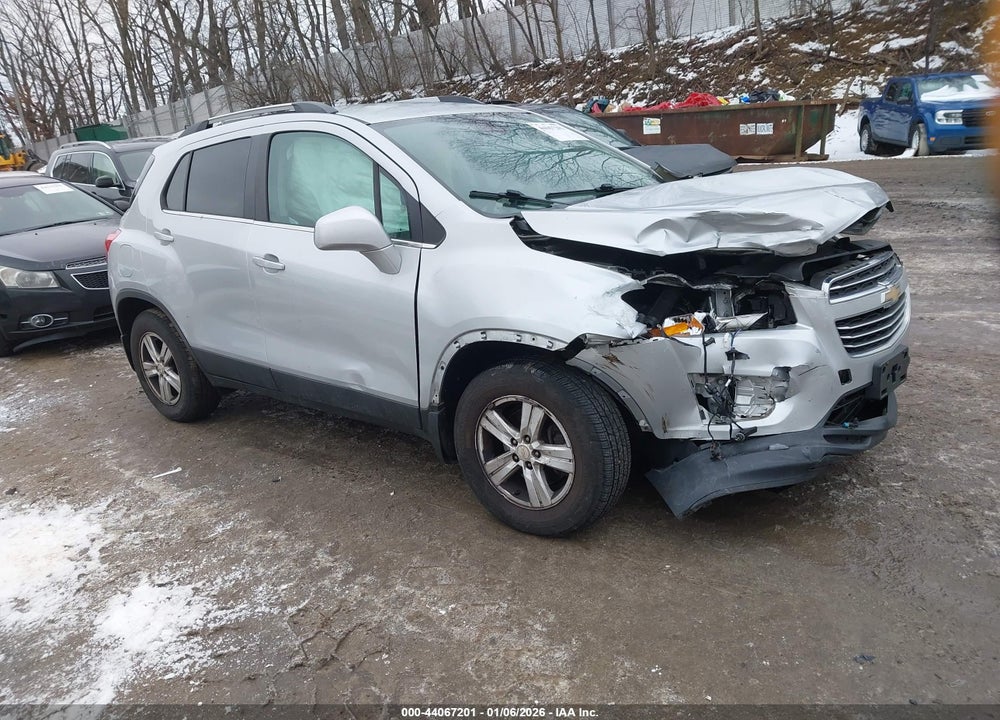 2016 CHEVROLET TRAX LT VIN: 3GNCJPSB8GL152162