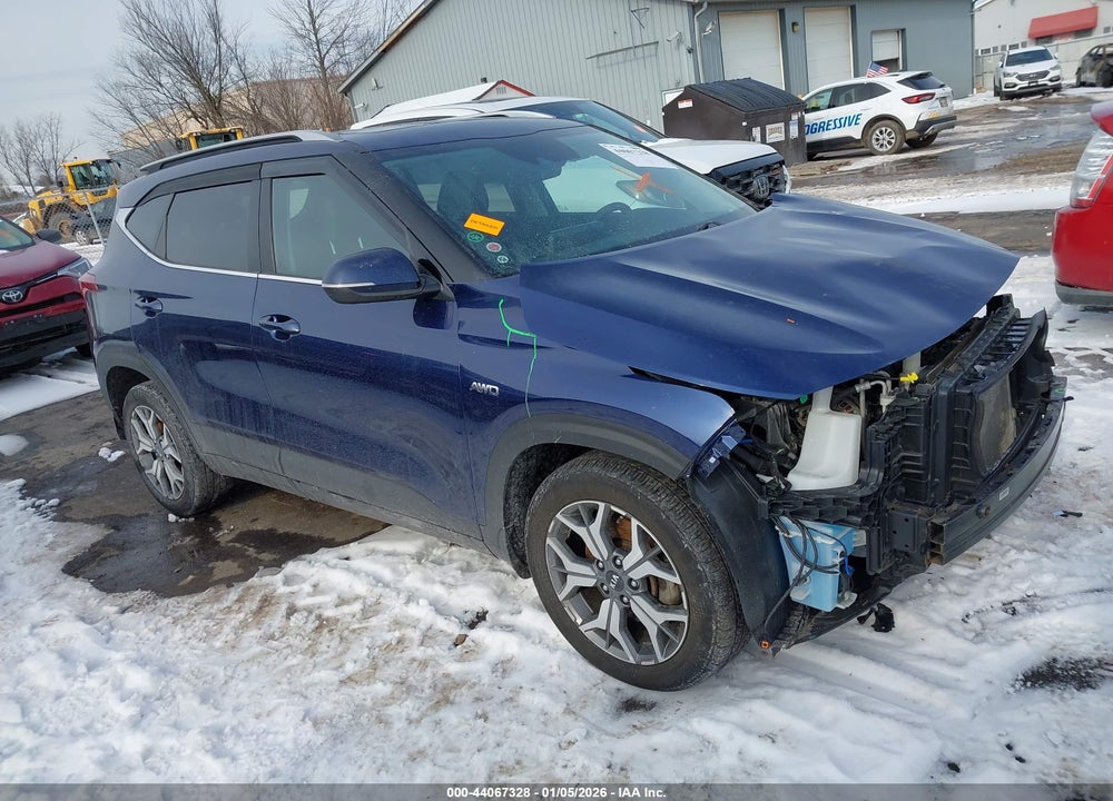 2021 KIA SELTOS EX VIN: KNDERCAA6M7127840