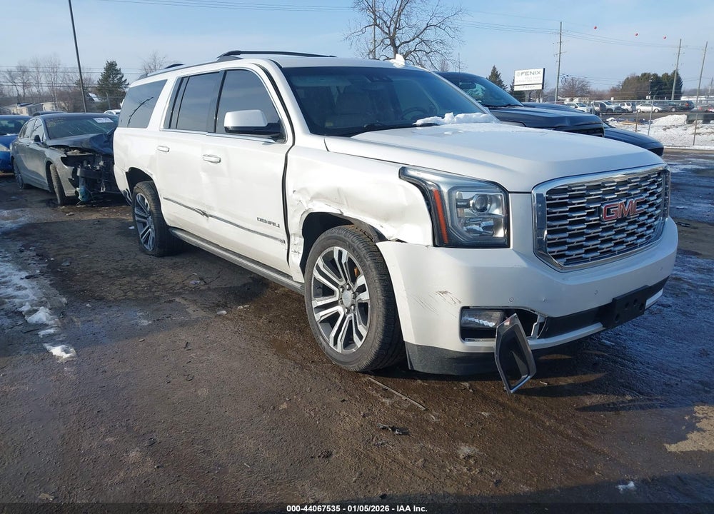 2020 GMC YUKON XL 4WD DENALI VIN: 1GKS2HKJ7LR172487