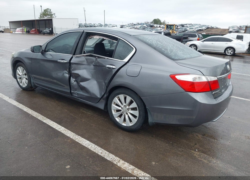 2013 HONDA ACCORD EX VIN: 1HGCR2F71DA007558