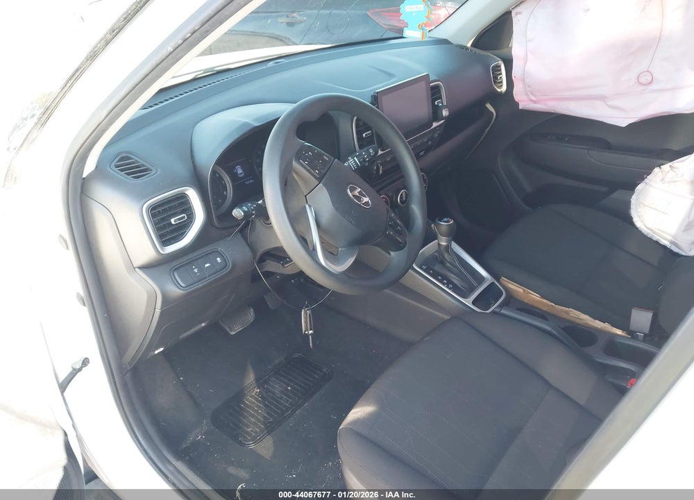 2021 HYUNDAI VENUE SE VIN: KMHRB8A37MU067939