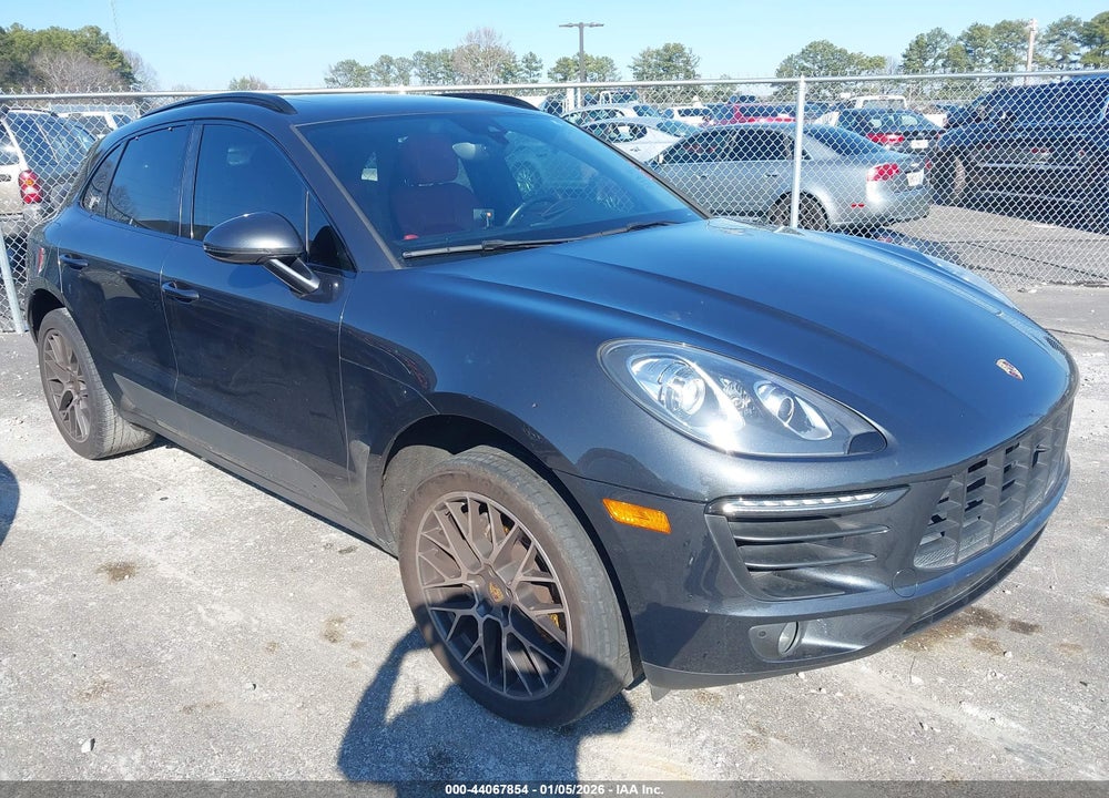 2018 PORSCHE MACAN S VIN: WP1AB2A58JLB33060