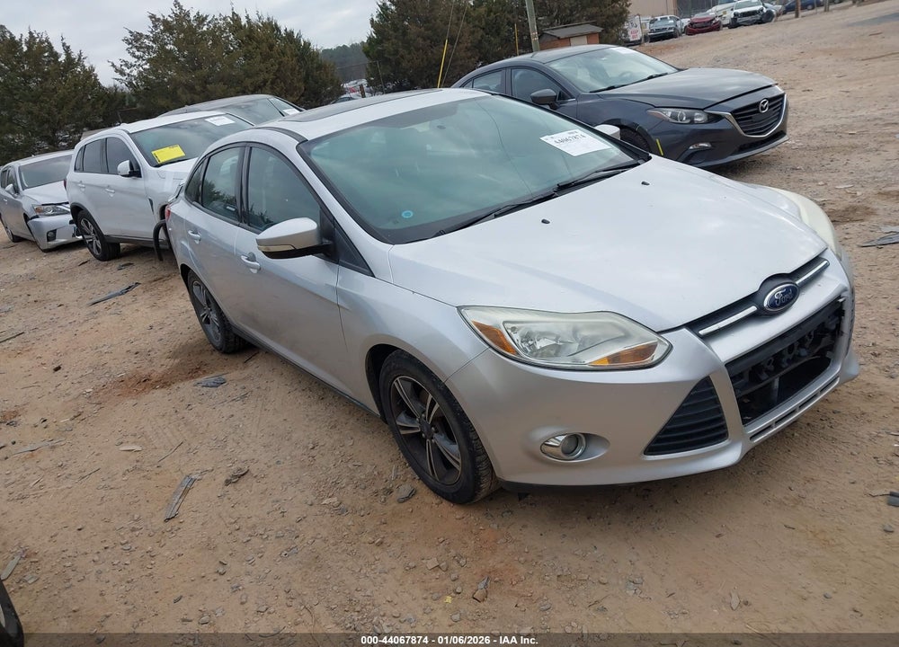 2014 FORD FOCUS SE VIN: 1FADP3F29EL243745