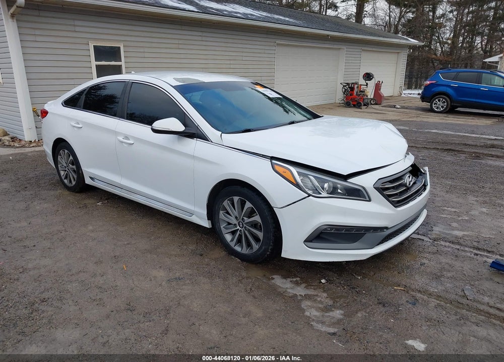 2015 HYUNDAI SONATA SPORT VIN: 5NPE34AF2FH201045