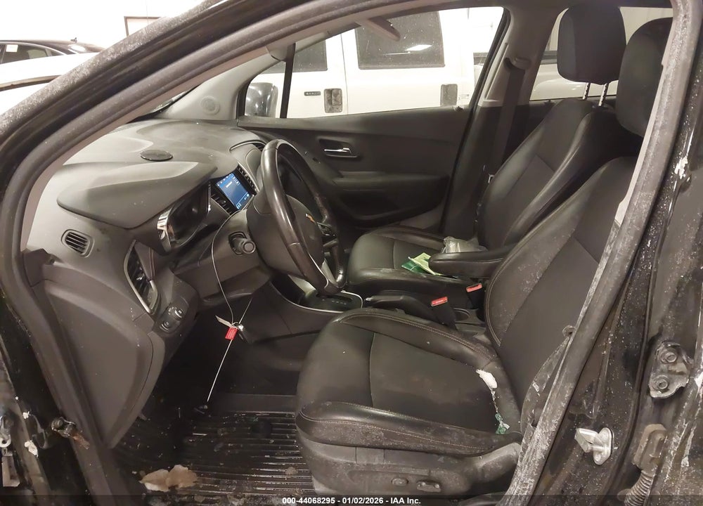 2020 CHEVROLET TRAX AWD LT VIN: 3GNCJPSB5LL130663
