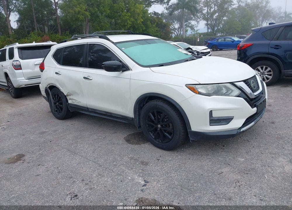2017 NISSAN ROGUE SV VIN: 5N1AT2MT4HC876409