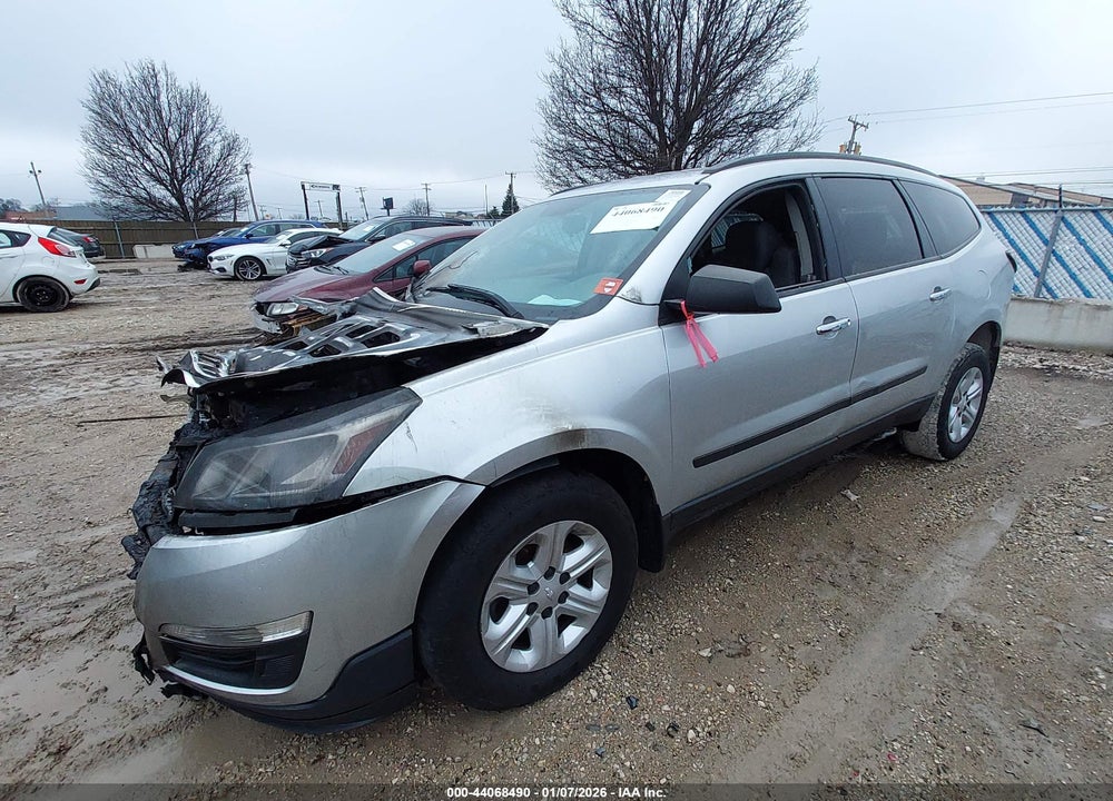 2015 CHEVROLET TRAVERSE LS VIN: 1GNKRFED4FJ121704