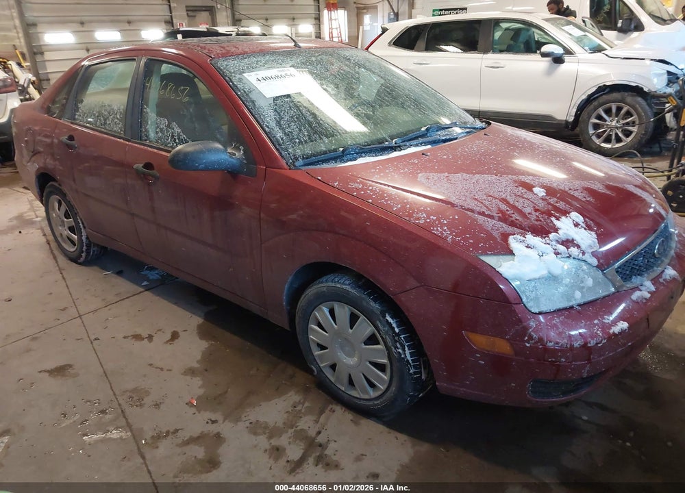 2005 FORD FOCUS ZX4 VIN: 1FAFP34N05W310818