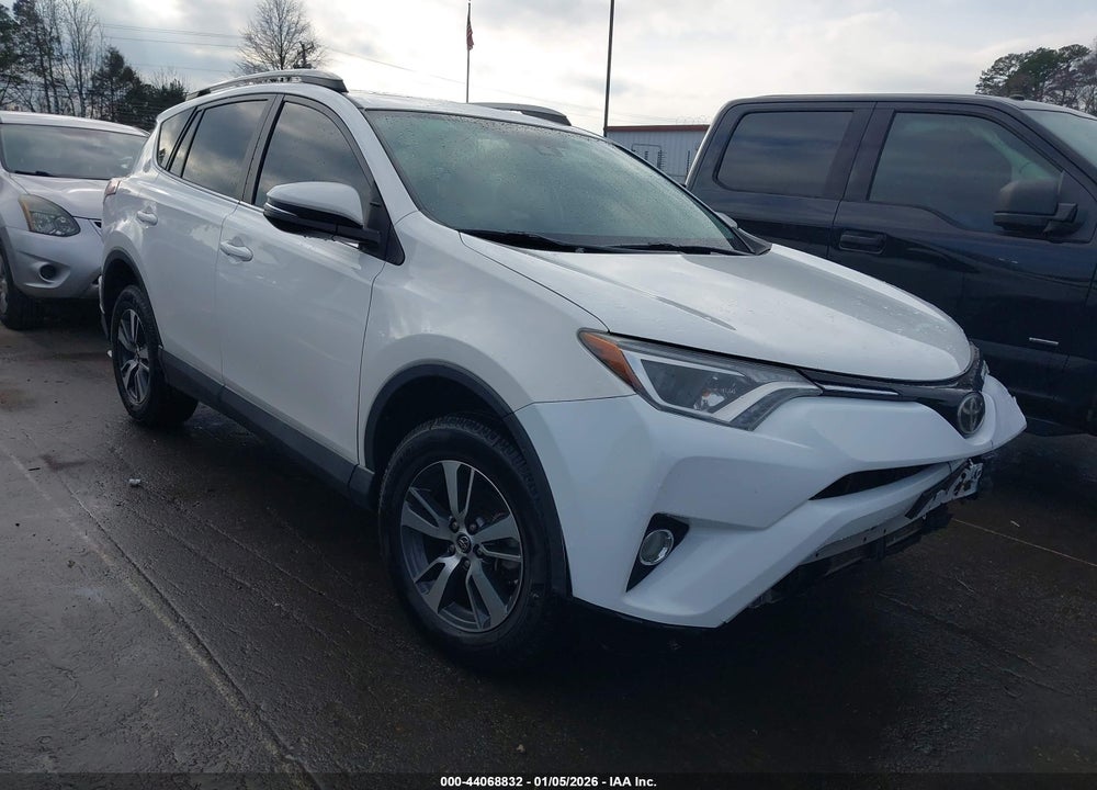 2018 TOYOTA RAV4 XLE VIN: 2T3WFREV3JW405980