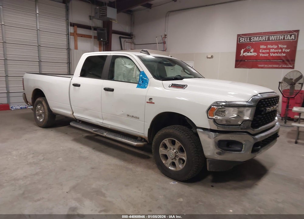 2024 RAM 2500 BIG HORN  4X4 8' BOX VIN: 3C6UR5JL3RG340207