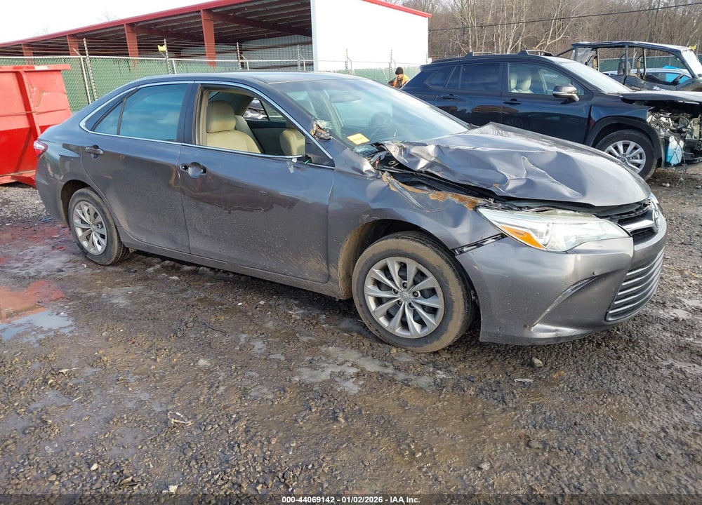 2016 TOYOTA CAMRY LE VIN: 4T4BF1FK1GR523053