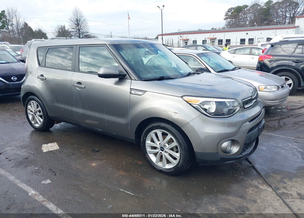 2019 KIA SOUL + VIN: KNDJP3A57K7673860