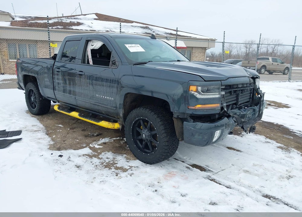 2017 CHEVROLET SILVERADO 1500 2LT VIN: 1GCVKREC3HZ161215