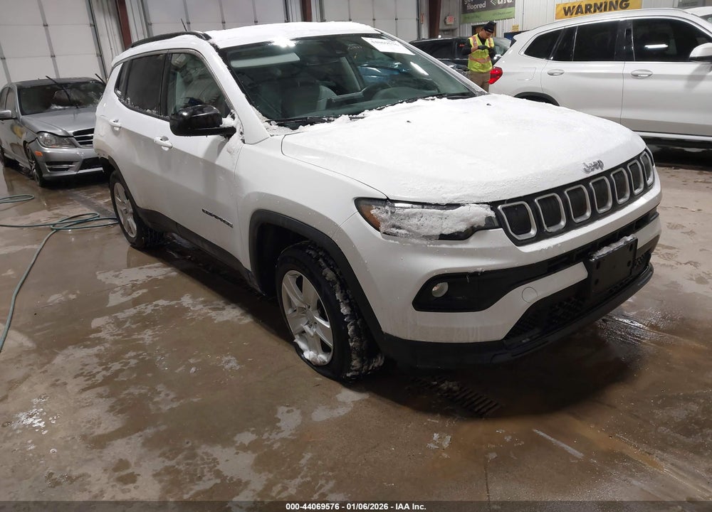 2022 JEEP COMPASS LATITUDE 4X4 VIN: 3C4NJDBBXNT132184