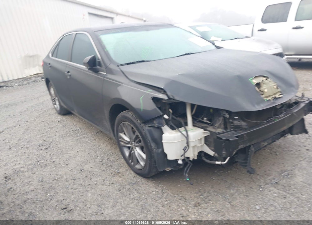 2016 TOYOTA CAMRY SE VIN: 4T1BF1FK2GU147067