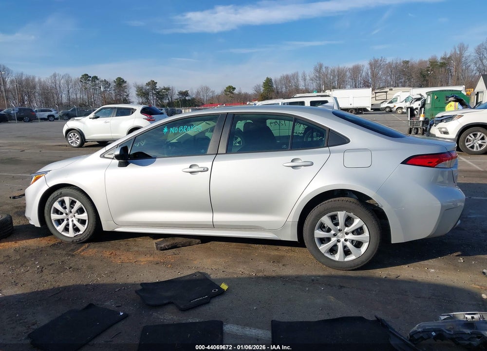 2022 TOYOTA COROLLA LE VIN: 5YFEPMAE4NP386339
