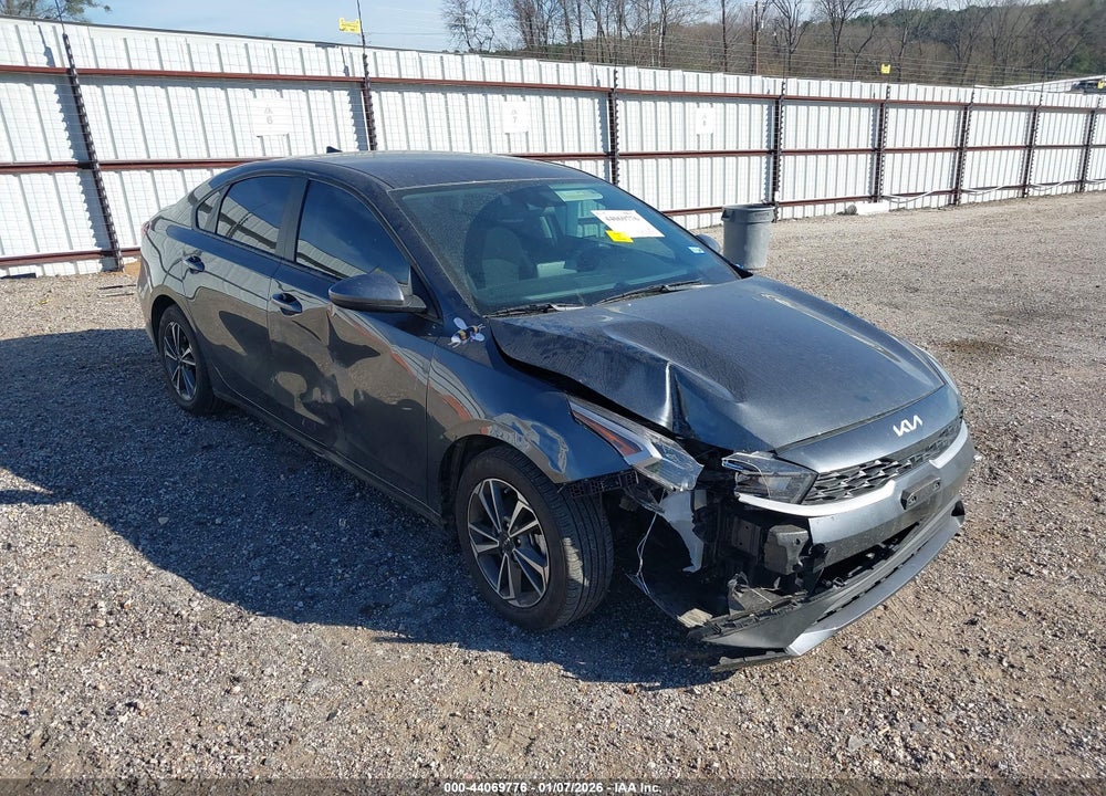 2024 KIA FORTE LXS VIN: 3KPF24AD7RE747774