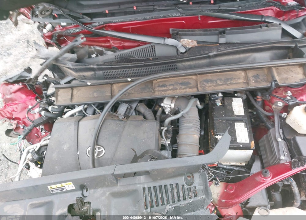 2022 TOYOTA HIGHLANDER XLE VIN: 5TDGZRAH3NS542582