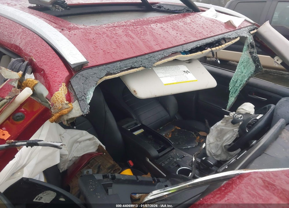 2022 TOYOTA HIGHLANDER XLE VIN: 5TDGZRAH3NS542582
