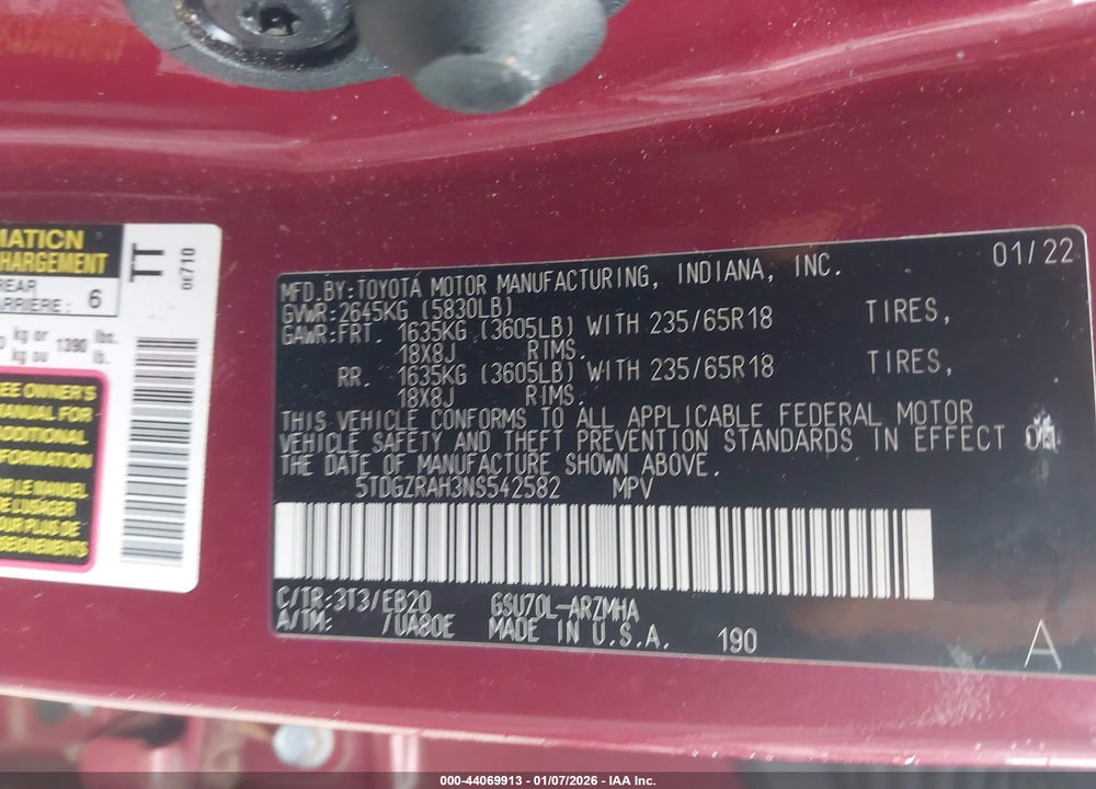 2022 TOYOTA HIGHLANDER XLE VIN: 5TDGZRAH3NS542582