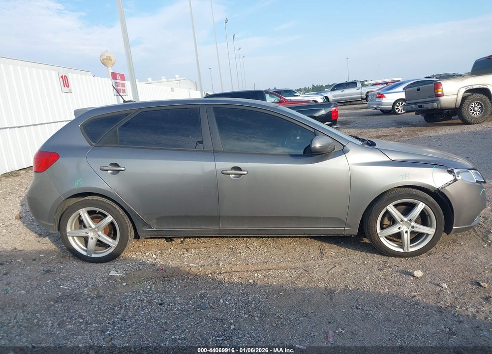 2011 KIA FORTE SX VIN: KNAFW5A39B5390274
