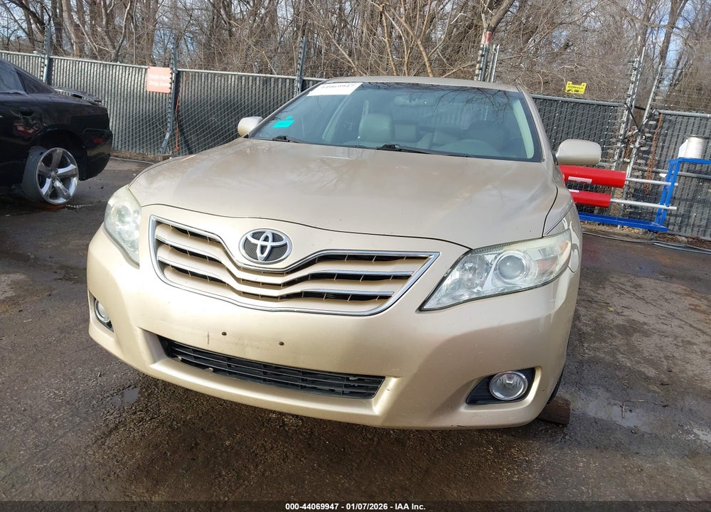 2011 TOYOTA CAMRY XLE V6 VIN: 4T1BK3EK1BU622984