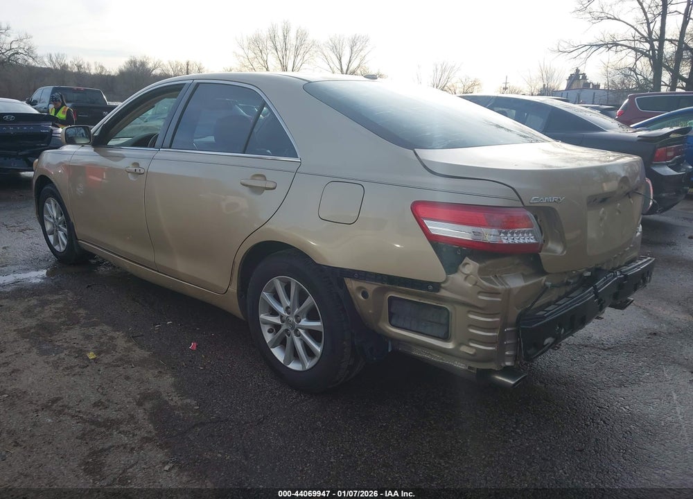 2011 TOYOTA CAMRY XLE V6 VIN: 4T1BK3EK1BU622984
