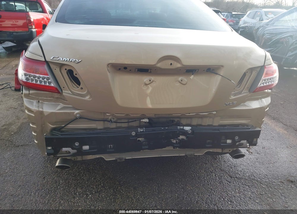2011 TOYOTA CAMRY XLE V6 VIN: 4T1BK3EK1BU622984