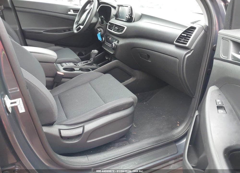 2019 HYUNDAI TUCSON SE VIN: KM8J2CA43KU980509