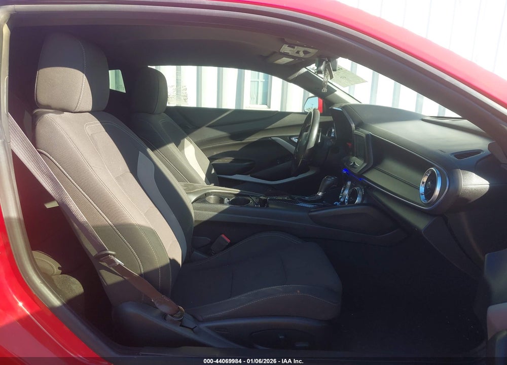 2017 CHEVROLET CAMARO 1LT VIN: 1G1FB1RX2H0140436