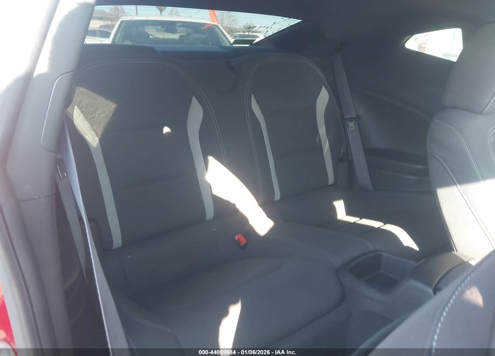 2017 CHEVROLET CAMARO 1LT VIN: 1G1FB1RX2H0140436