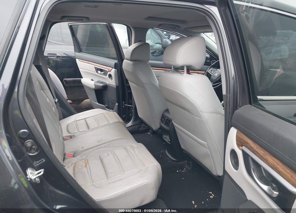 2017 HONDA CR-V VIN: 2HKRW2H86HH665799