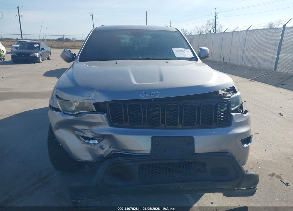 2018 JEEP GRAND CHEROKEE LAREDO 4X4 VIN: 1C4RJFAG8JC180394