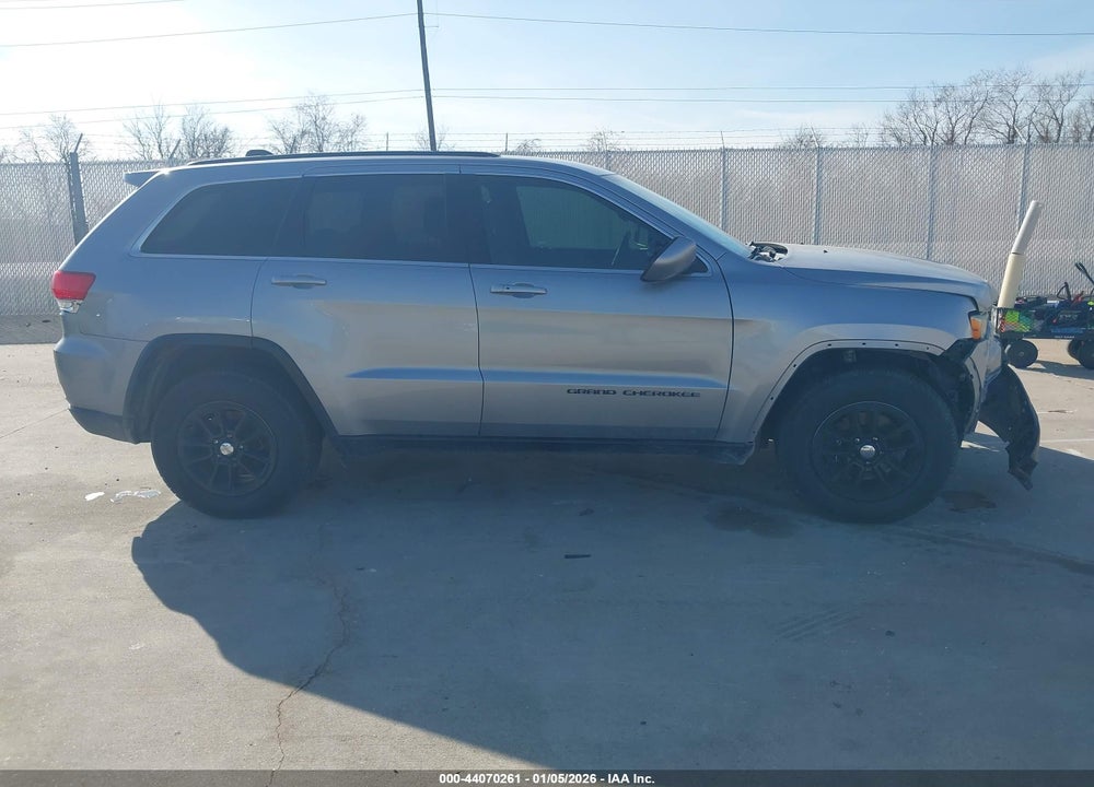 2018 JEEP GRAND CHEROKEE LAREDO 4X4 VIN: 1C4RJFAG8JC180394