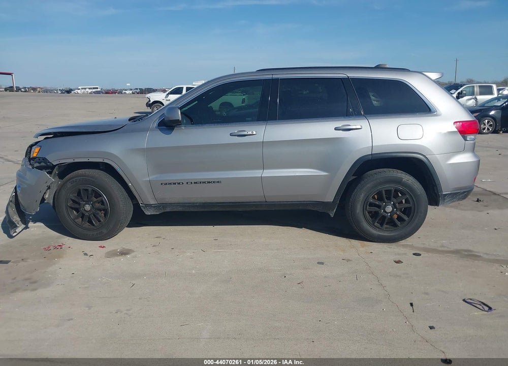 2018 JEEP GRAND CHEROKEE LAREDO 4X4 VIN: 1C4RJFAG8JC180394