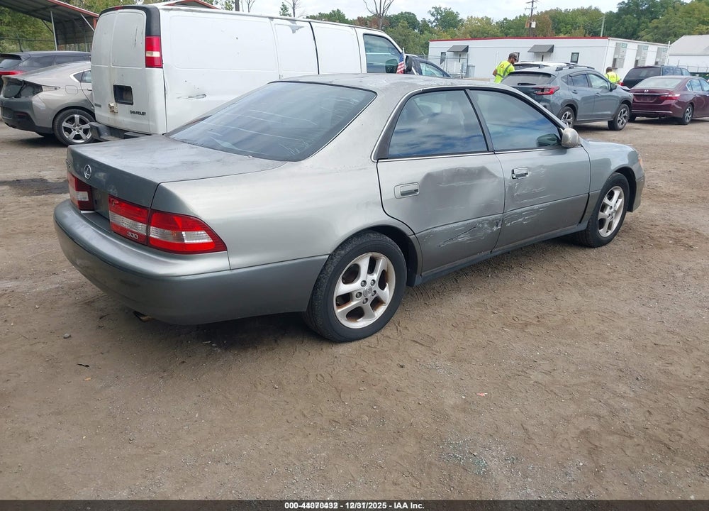 2000 LEXUS ES 300 VIN: JT8BF28G3Y0288787