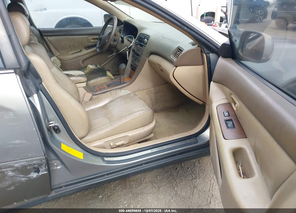 2000 LEXUS ES 300 VIN: JT8BF28G3Y0288787